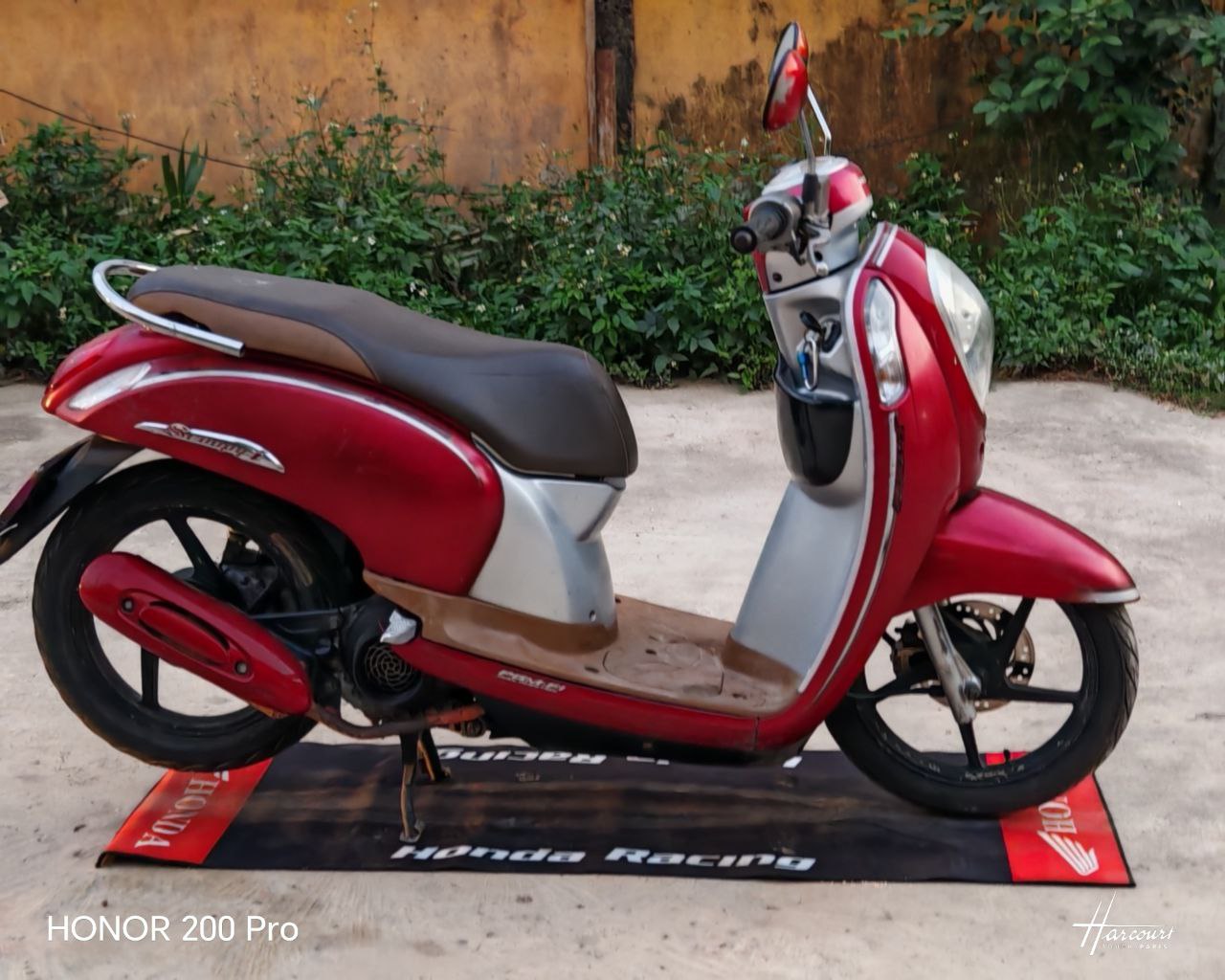 Honda scoopy model 2014